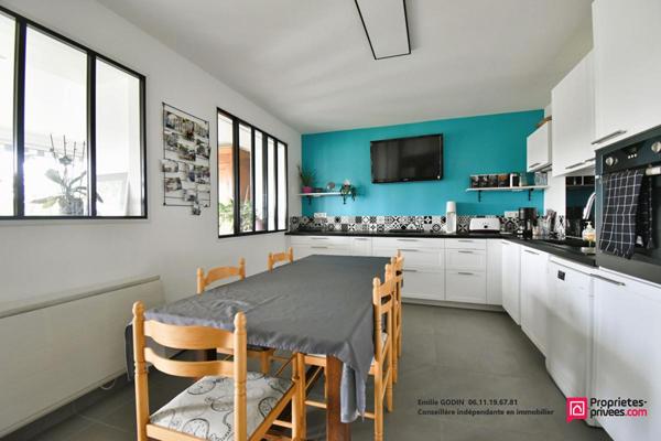 Maison  9 pièce(s) 180 m2