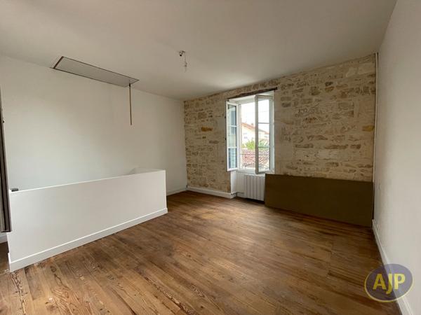 Vente maison Saintes : 159 500 € - AJP Immobilier Saintes