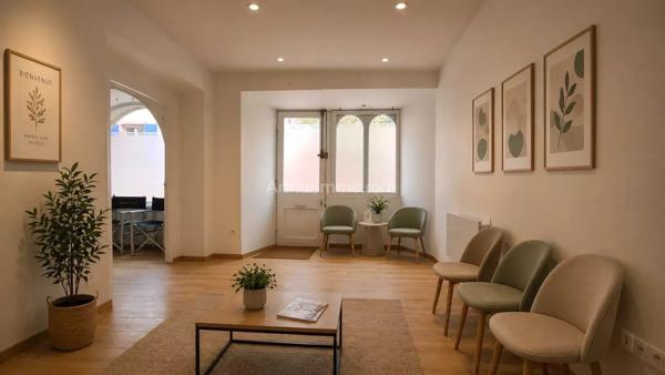 Vente                                                      Bureau
                        
                     2 pièces                      46 m2                     à Colmar