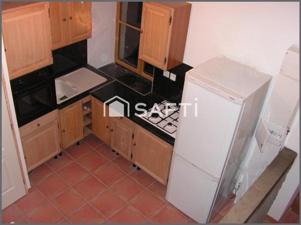 Belle maison de bourg en pierre entièrement rénovée.