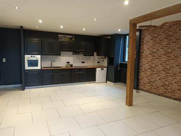 Centre-ville Aiguillon maison rénovée 4 pièces