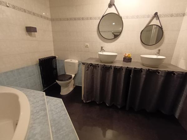 Centre-ville Aiguillon maison rénovée 4 pièces