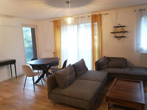 Appartement à louer à Bordeaux (33300)