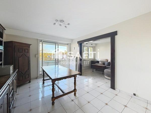 Très bon emplacement – Appartement 77 m² avec balcons, cave et box – Cœur du Sablon