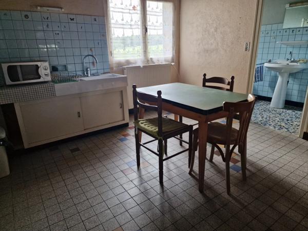 Dpt (88), Secteur VITTEL / CONTREXEVILLE , à vendre MAISON T5 avec GARAGE et TERRAIN de 671 m2