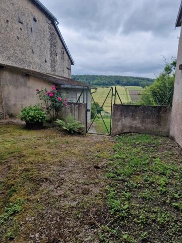 Dpt (88), Secteur VITTEL / CONTREXEVILLE , à vendre MAISON T5 avec GARAGE et TERRAIN de 671 m2