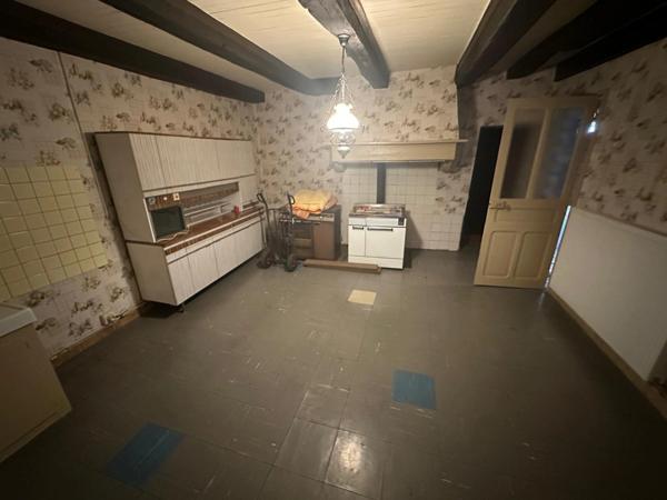 Dpt (88), Secteur VITTEL / CONTREXEVILLE , à vendre MAISON T5 avec GARAGE et TERRAIN de 671 m2