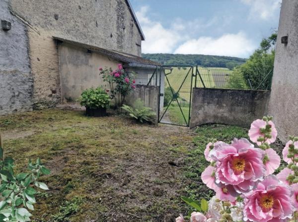 Dpt (88), Secteur VITTEL / CONTREXEVILLE , à vendre MAISON T5 avec GARAGE et TERRAIN de 671 m2