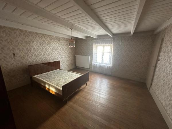 Dpt (88), Secteur VITTEL / CONTREXEVILLE , à vendre MAISON T5 avec GARAGE et TERRAIN de 671 m2