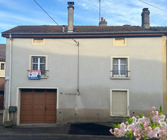 Dpt (88), Secteur VITTEL / CONTREXEVILLE , à vendre MAISON T5 avec GARAGE et TERRAIN de 671 m2