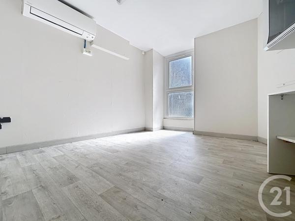 Immeuble à vendre  260 m2 ST VAURY - 23