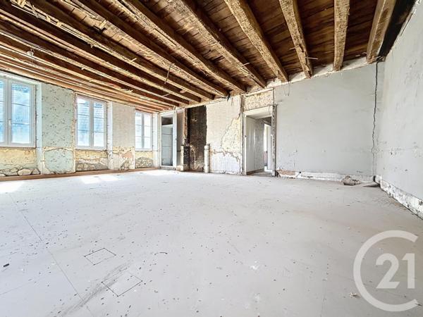 Immeuble à vendre  260 m2 ST VAURY - 23