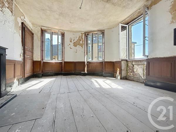 Immeuble à vendre  260 m2 ST VAURY - 23