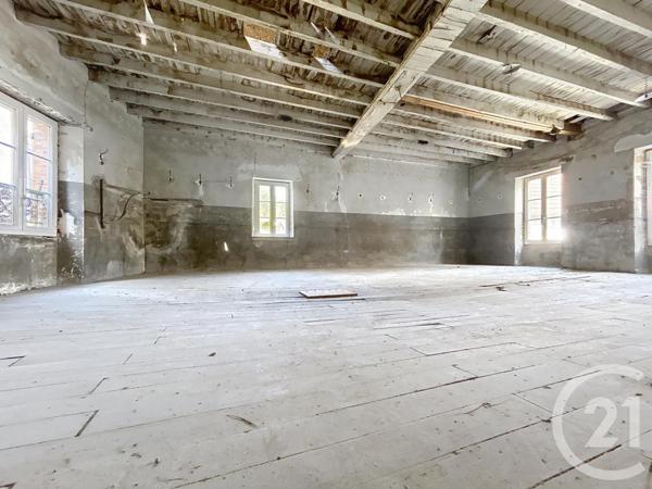 Immeuble à vendre  260 m2 ST VAURY - 23