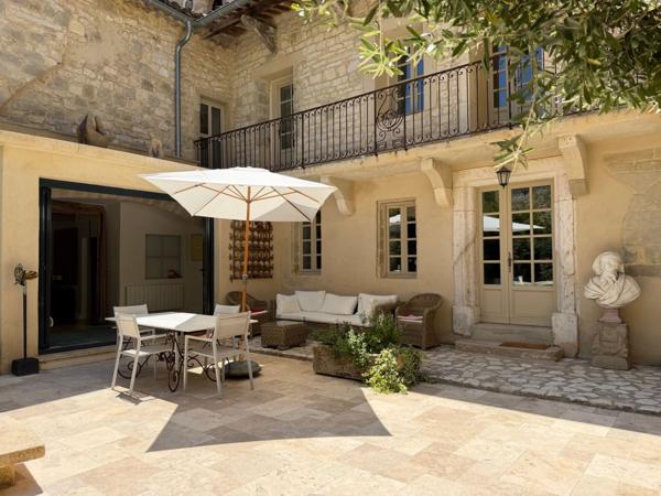 Vente Maison de luxe Uzès 7 Pièces 320 m²
