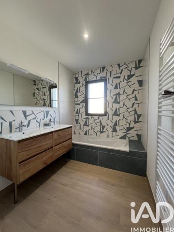 Maison à vendre 6 pièces 158 m² Angoulins
