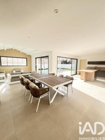 Maison à vendre 6 pièces 158 m² Angoulins
