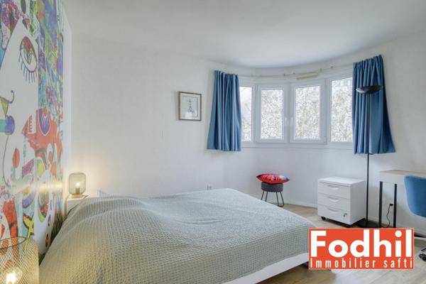 Maison contemporaine de 130 m²- 4 ch- Rooftop de 76 m²- un jardin et un sous sol de 84 m².