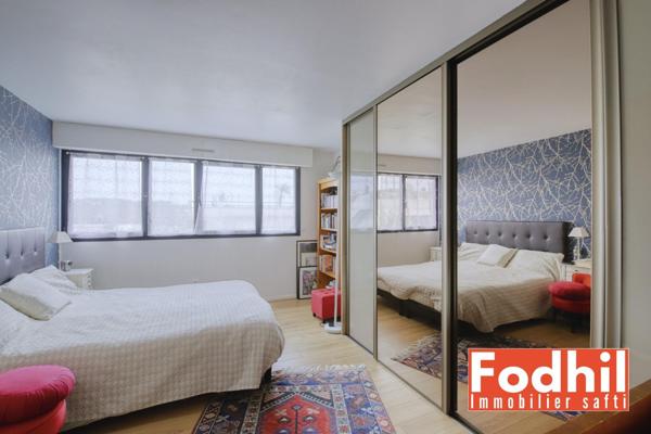 Maison contemporaine de 130 m²- 4 ch- Rooftop de 76 m²- un jardin et un sous sol de 84 m².