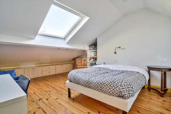 Appartement Issy Les Moulineaux 6 pièce(s) 130 m2 Dernier etage