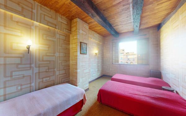 Maison à vendre    5 pièces •  Sauveterre-de-Rouergue