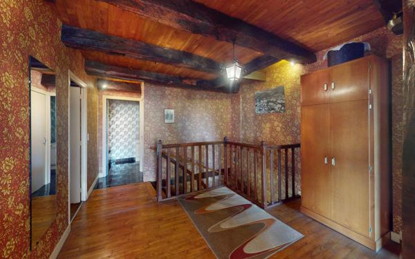 Maison à vendre    5 pièces •  Sauveterre-de-Rouergue