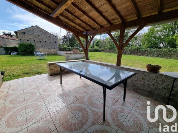 Maison 6 pièces de 182 m² à Thénezay (79390)