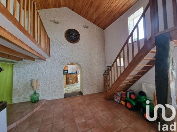 Maison 6 pièces de 182 m² à Thénezay (79390)