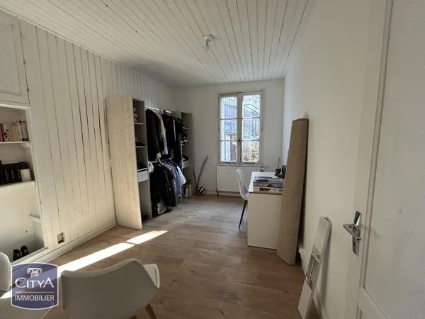 Immeuble à vendre 285m² Poitiers (86000)