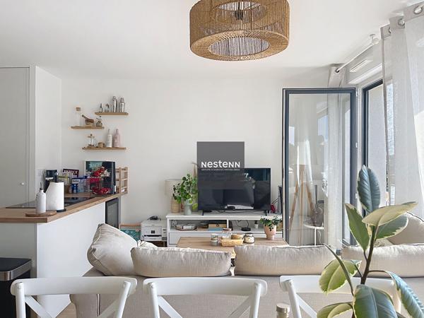 Appartement  récent dernier étage, terrasse ensoleillée