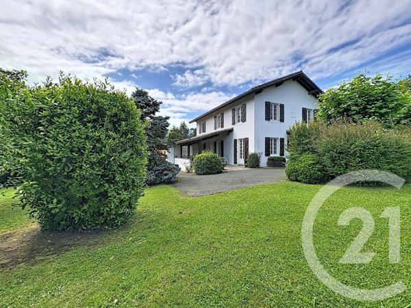 Maison à vendre  8 pièces - 181,34 m 2   ARCANGUES  - 64
