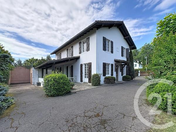 Maison à vendre  8 pièces - 181,34 m 2   ARCANGUES  - 64