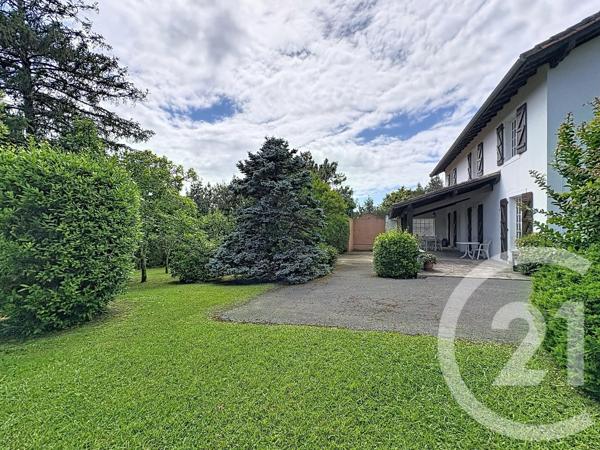 Maison à vendre  8 pièces - 181,34 m 2   ARCANGUES  - 64