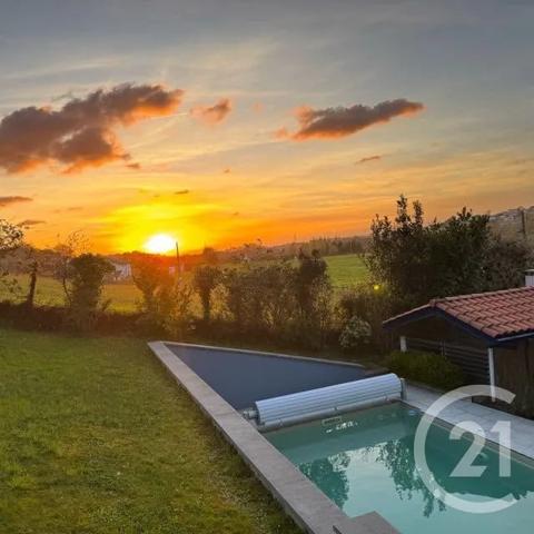 Maison à vendre  8 pièces - 181,34 m 2   ARCANGUES  - 64