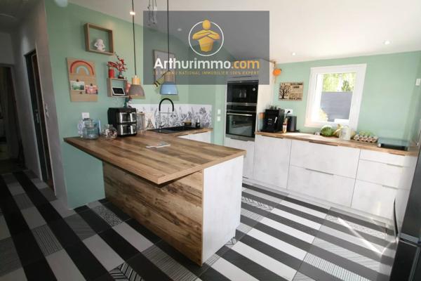 Vente                                                      Maison
                        
                     7 pièces                      144 m2                     à Josselin