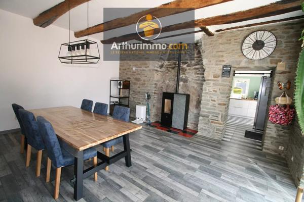 Vente                                                      Maison
                        
                     7 pièces                      144 m2                     à Josselin