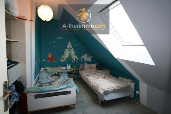 Vente                                                      Maison
                        
                     7 pièces                      144 m2                     à Josselin
