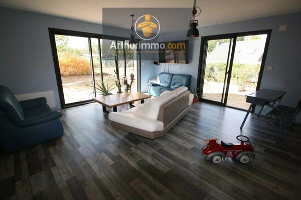 Vente                                                      Maison
                        
                     7 pièces                      144 m2                     à Josselin
