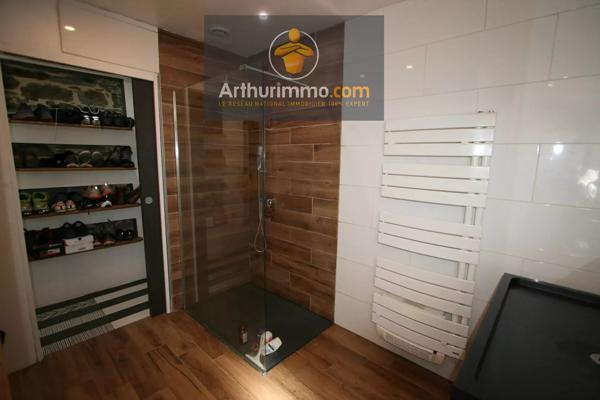 Vente                                                      Maison
                        
                     7 pièces                      144 m2                     à Josselin