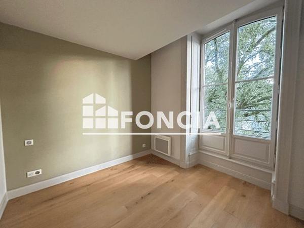 Location Appartement 3 pièces 51.73 m² - 62 COURS NATIONAL MICHEL BARON - APPART 203 Saintes 17100