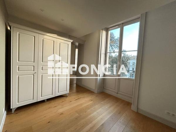 Location Appartement 3 pièces 51.73 m² - 62 COURS NATIONAL MICHEL BARON - APPART 203 Saintes 17100