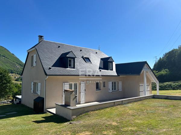 Maison 5 pièces à vendre à Sireix avec vue montagne