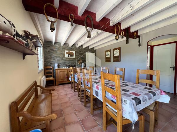 Maison 5 pièces à vendre à Sireix avec vue montagne