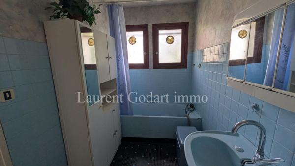 Maison de 105m² avec 4 chambres, gîtes et dépendances