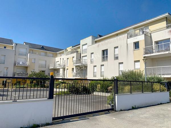 Appartement TYPE 4, de 2013 Avrille Centre, double terrasse, parking, garage!