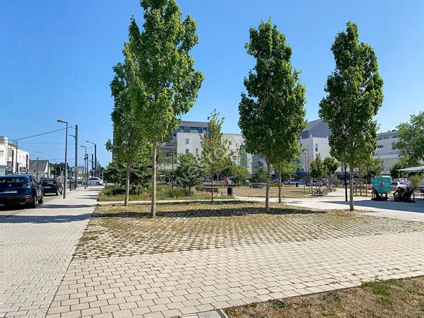 Appartement TYPE 4, de 2013 Avrille Centre, double terrasse, parking, garage!