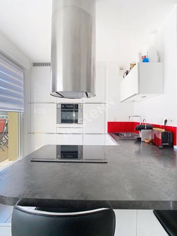 Appartement TYPE 4, de 2013 Avrille Centre, double terrasse, parking, garage!