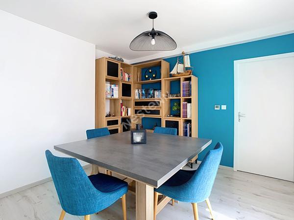 Appartement TYPE 4, de 2013 Avrille Centre, double terrasse, parking, garage!