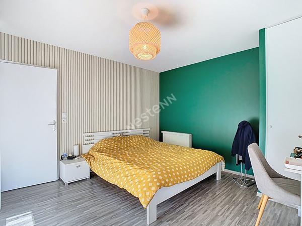 Appartement TYPE 4, de 2013 Avrille Centre, double terrasse, parking, garage!