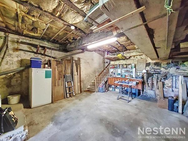 A Vendre Maison en pierre rénovée de 150 m² avec terrasse couverte, jardinet et dépendance